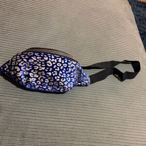 Blue and Gold Leopard Print Fanny Pack Never used or worn fits many sizes